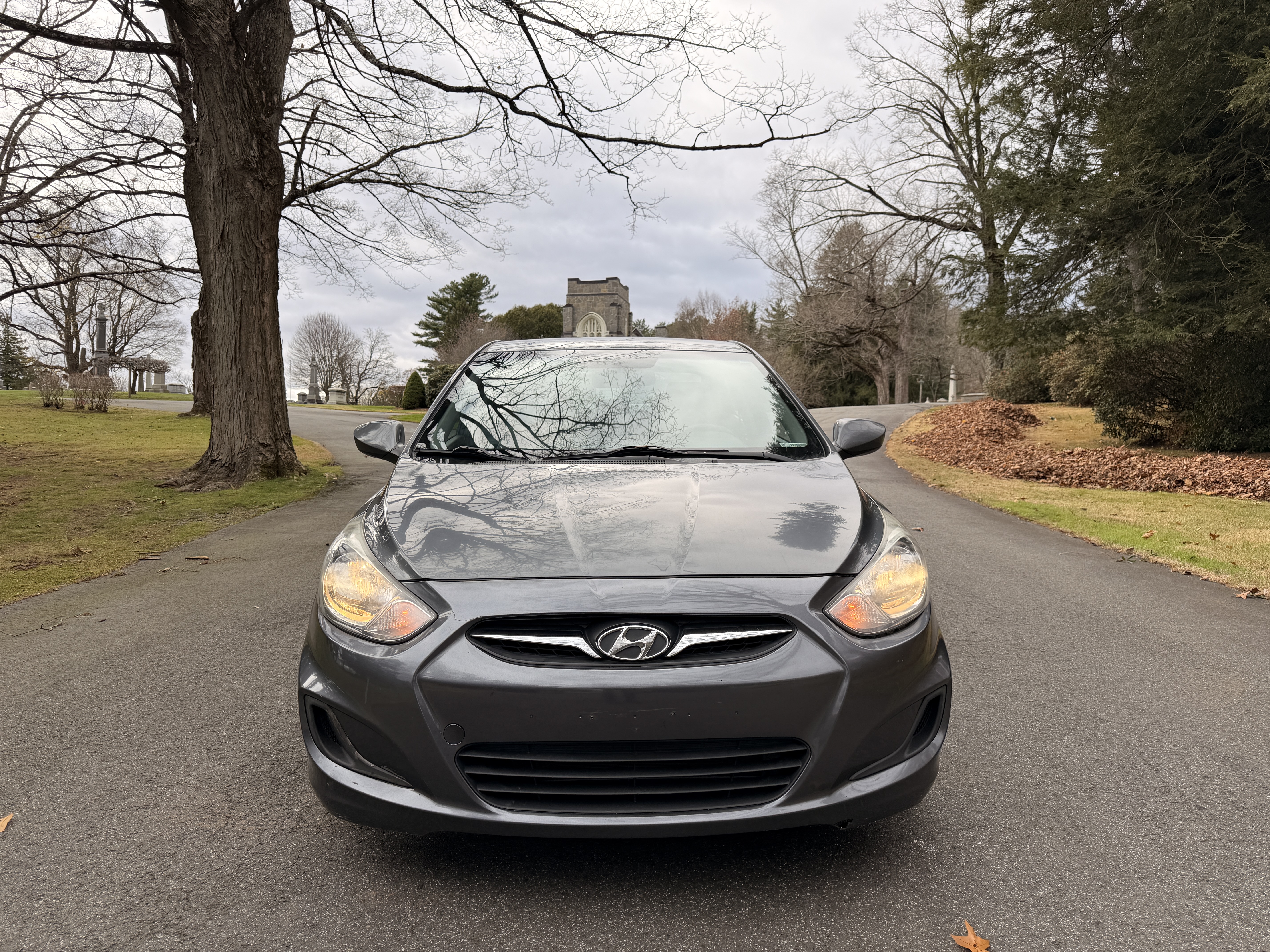 2013 Hyundai Accent GLS FWD - Clean, Maintained and Reliable 4D Sedan — photo 2